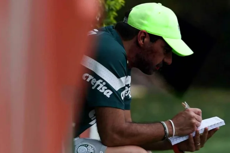 Sormani elege meia que atenderia Abel Ferreira no Palmeiras