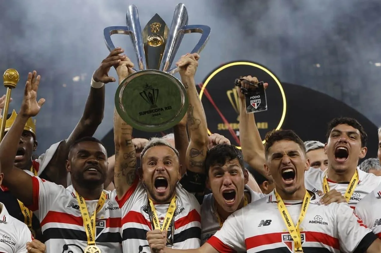 Rafinha diz se mandou mensagem para Caio Paulista após título do SPFC  