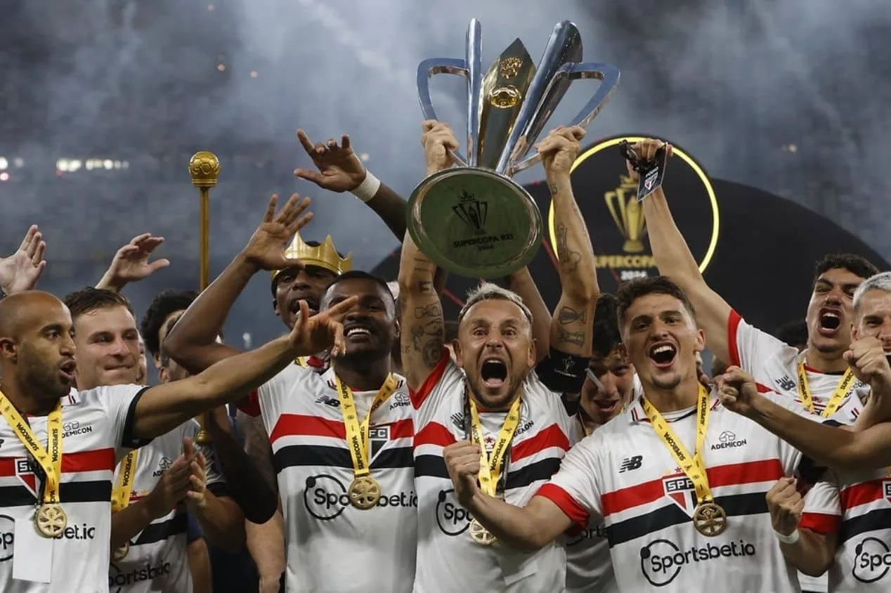 Vampeta “exclui” o SPFC ao montar top-6 de melhores times do Brasil
