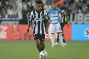 Tchê Tchê diz “entender” comportamento dos torcedores do Botafogo