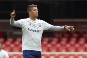 Benja solta o verbo após eliminação do SPFC no Paulistão: “Frescura sem tamanho”