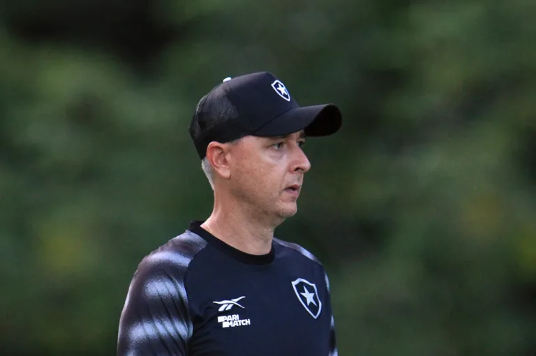 Botafogo confirma duas saídas hoje; veja quais