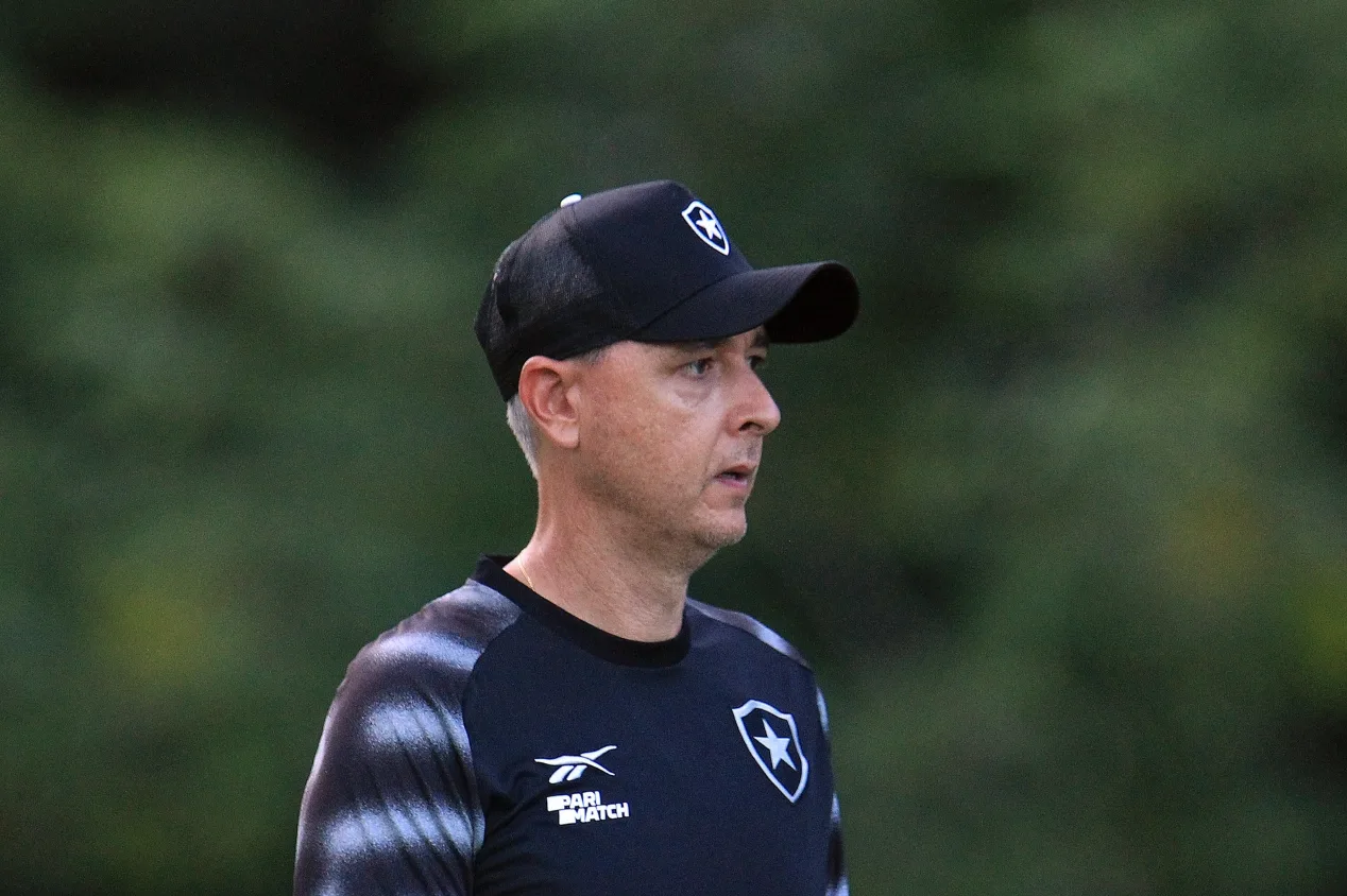 Botafogo confirma duas saídas hoje; veja quais