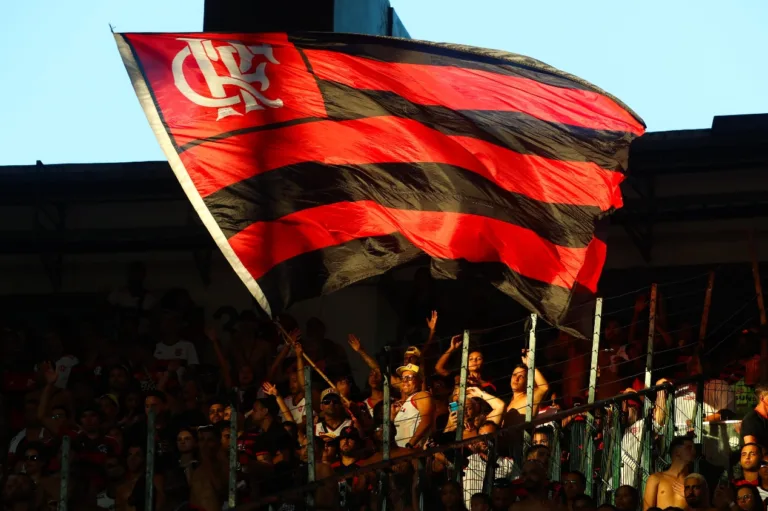 RMP polemiza sobre transmissão da Band e rebate torcedor do Flamengo: “Imbecil”