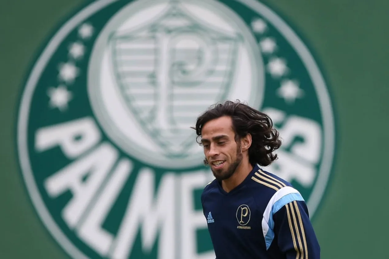 Palmeiras pode ter que pagar fortuna após quebra de contrato de patrocínio