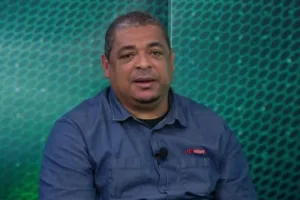 Vampeta reprova “sumiço” de meias e cita camisa 10 que pode brilhar no futebol brasileiro