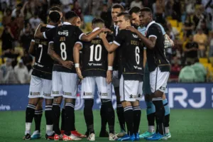 Vasco confirma relacionados para clássico contra o Fluminense