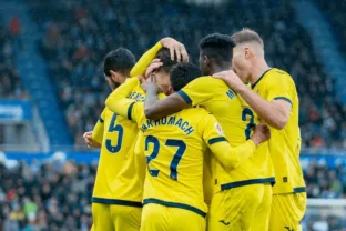 Jogadores do Villarreal em jogo de LaLiga (Foto: Divulgação/Facebook Villarreal CF)