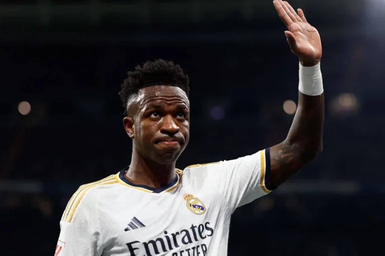Vampeta surpreende ao cravar status de Vinícius Júnior no Real Madrid: “Ainda não”