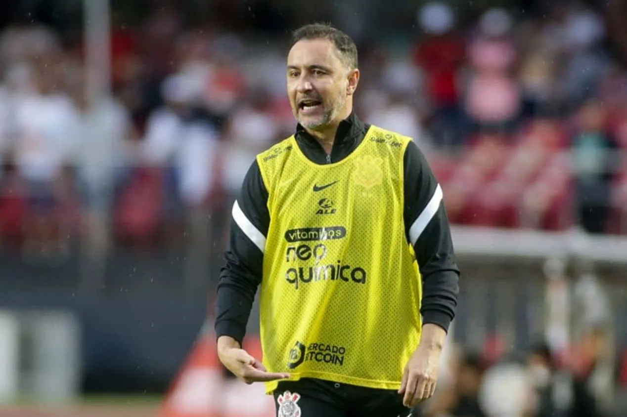 Mauro Cezar cita Abel e Jesus e diz o que faltou para Vítor Pereira no Corinthians