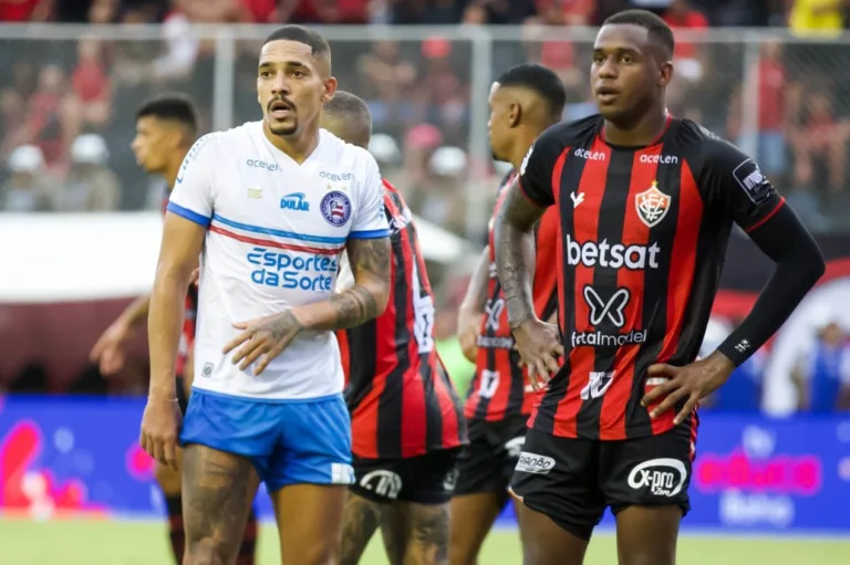 Vitória vira sobre o Bahia e sobe na tabela no Campeonato Baiano