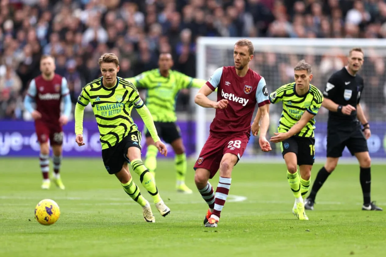 Arsenal domina e goleia West Ham, na Premier League