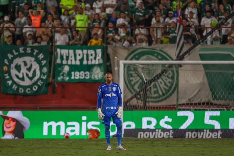 Palmeiras: Abel Ferreira se responsabiliza por falhas de Weverton; entenda