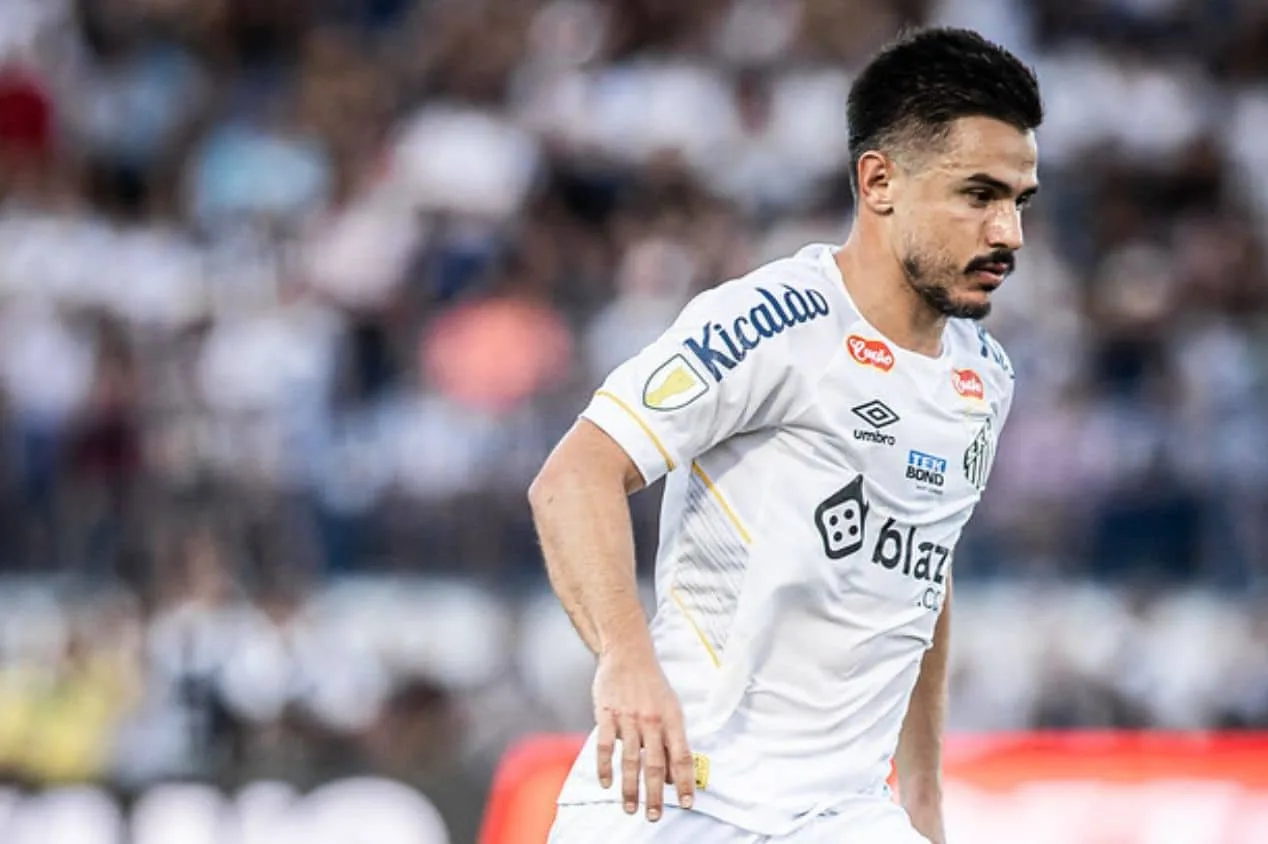 Willian Bigode quer aproveitar chance como camisa 9 do Santos
