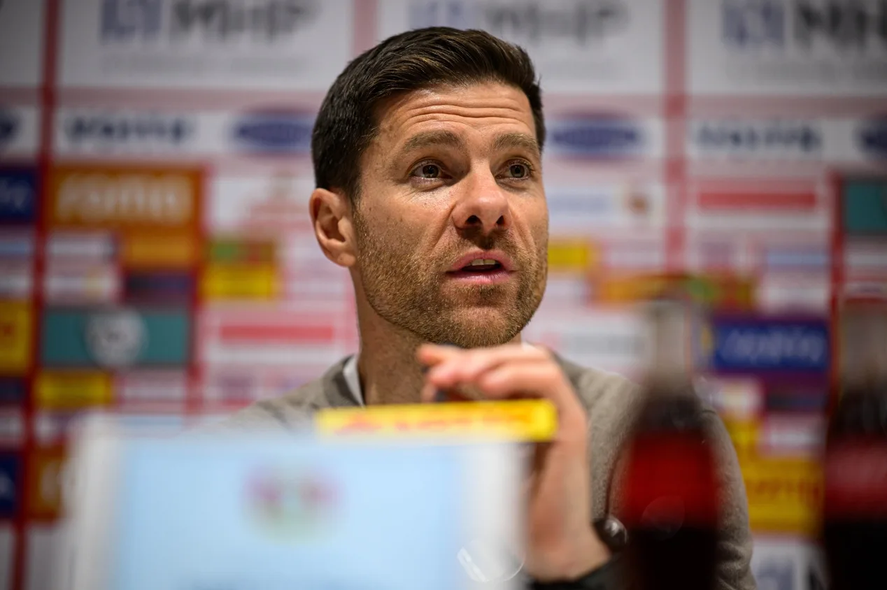 Bayern de Munique tem interesse em Xabi Alonso, rival na Bundesliga