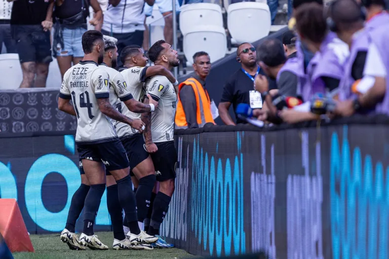 “Fico” de Maycon, dupla lesionada e mais: as notícias do Corinthians hoje (06)