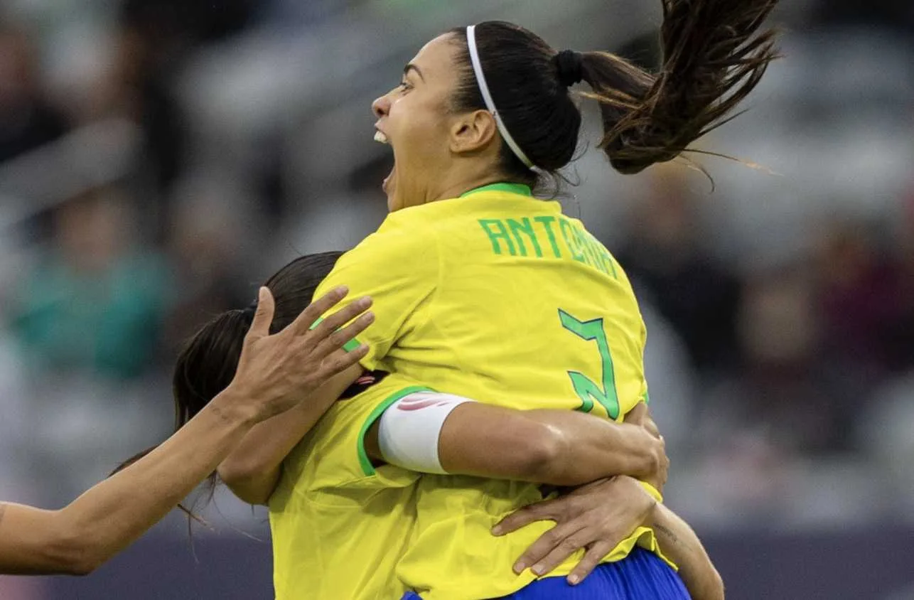 Brasil atropela o México e avança à final da Copa Ouro feminina