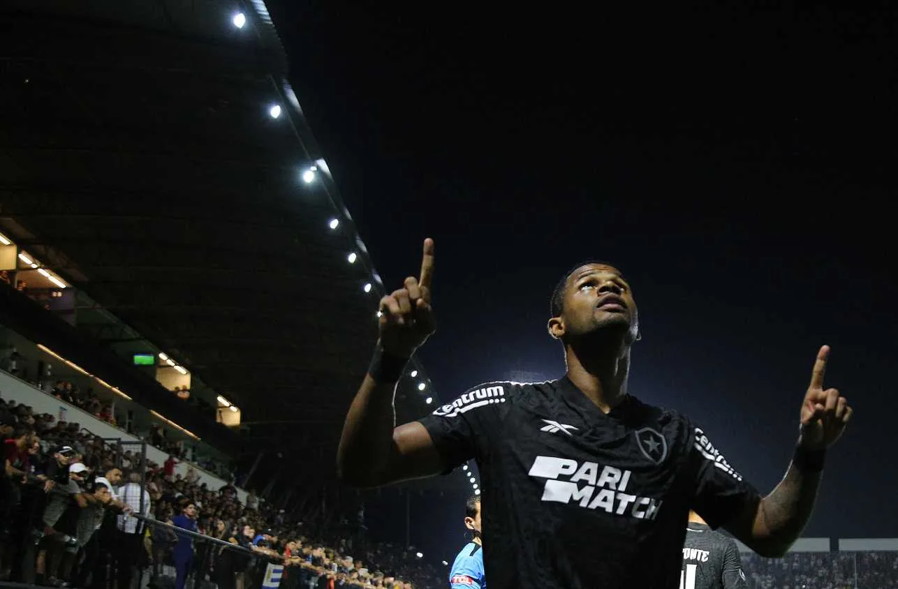 Botafogo empata com o Red Bull Bragantino e avança na Copa Libertadores