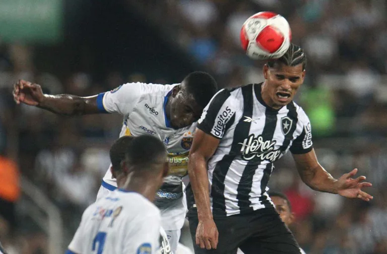 Botafogo busca a virada contra o Sampaio Corrêa e avança à final da Taça Rio