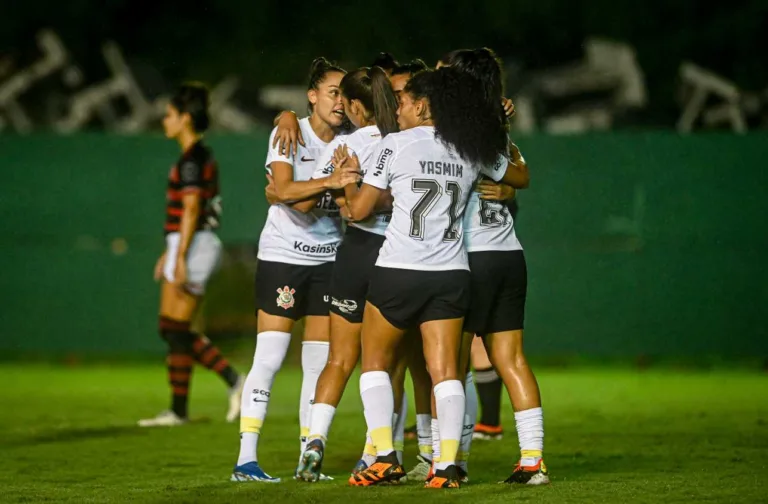 Corinthians busca a vitória contra o Flamengo no Brasileirão Feminino