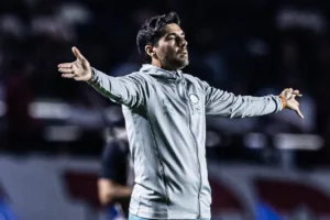 São Paulo é multado após polêmica com coletiva de Abel Ferreira no MorumBIS