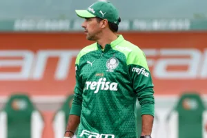 Palmeiras tem retorno de Abel Ferreira e foca na preparação para semi do Paulistão