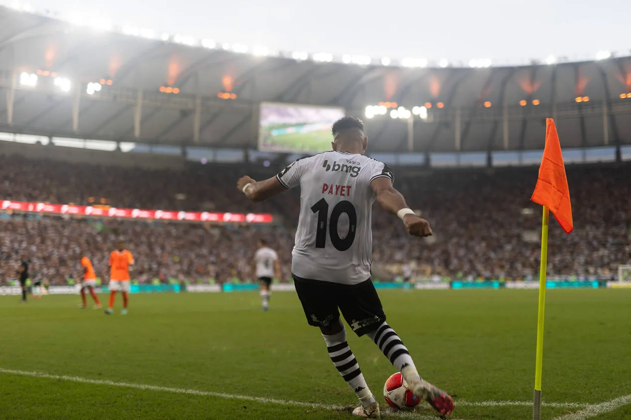 Ex-Vasco, Andrezinho não acha Payet acima da média: “Carência de ídolos”