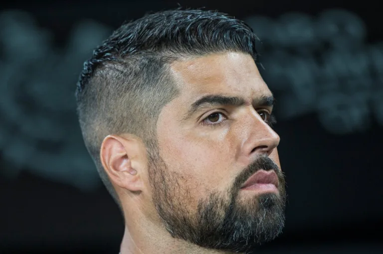 Contra o São Bernardo, António Oliveira deve escalar trio de ataque de sua estreia no Corinthians