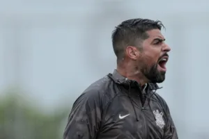Amistoso pode ajudar Corinthians a definir escalação para a estreia na Sul-Americana