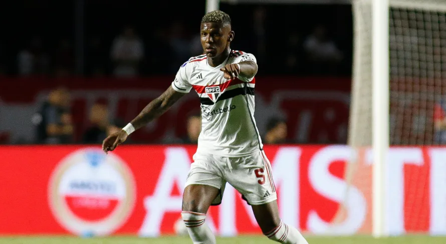 Nicola diz que Arboleda ‘está longe’ de renovar com o SPFC