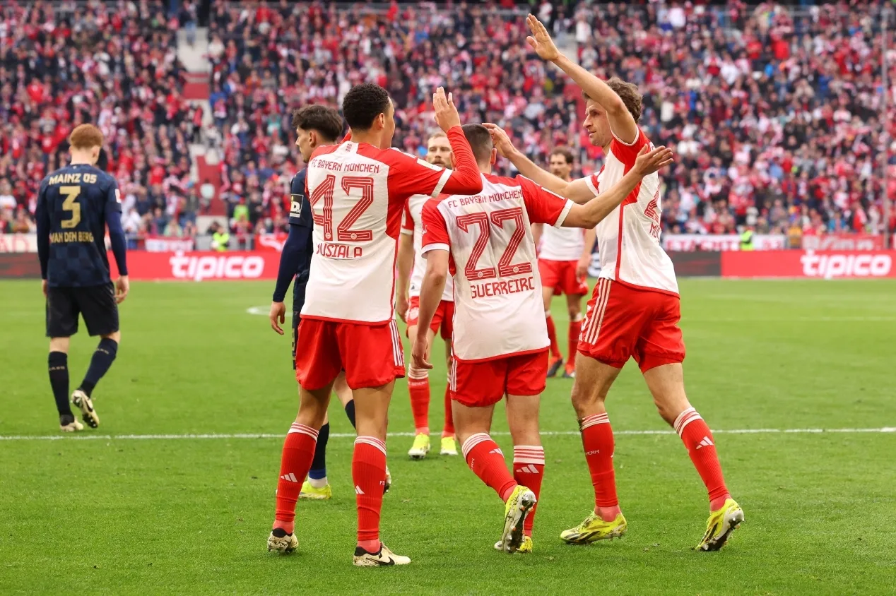 Com três gols de Kane, Bayern de Munique atropela Mainz 05 pela Bundesliga