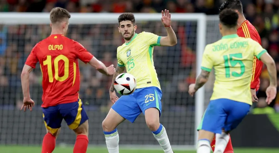 Mauro Cezar coloca pé no freio com a seleção brasileira: “Não jogou bem”