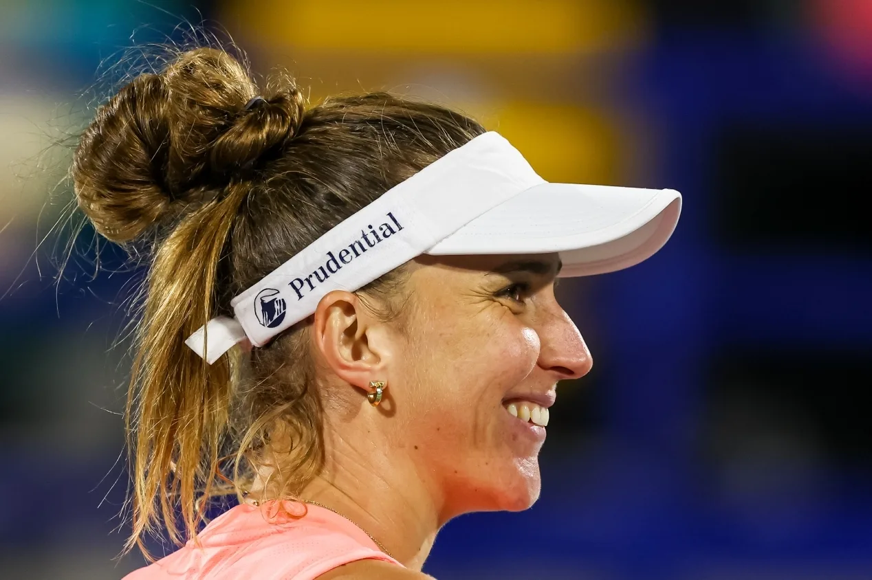 Bia Haddad interrompe série de derrotas e avança em Indian Wells