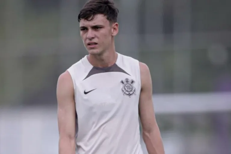 Corinthians renova com Breno Bidon, joia da base