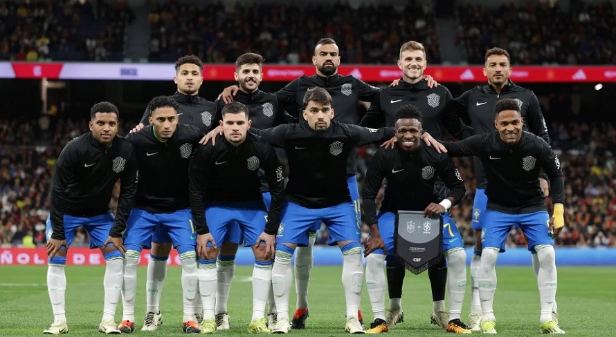 Bruno Formiga indica atacante do Flamengo para a seleção: “A frente do Richarlison”