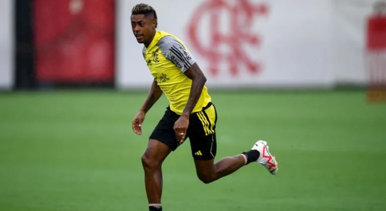 RMP elege jogador “inútil” no Flamengo e pede Bruno Henrique no time