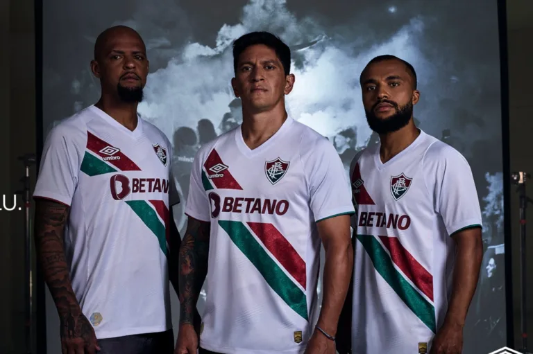 Fluminense lança camisa dois para a temporada; veja como ficou