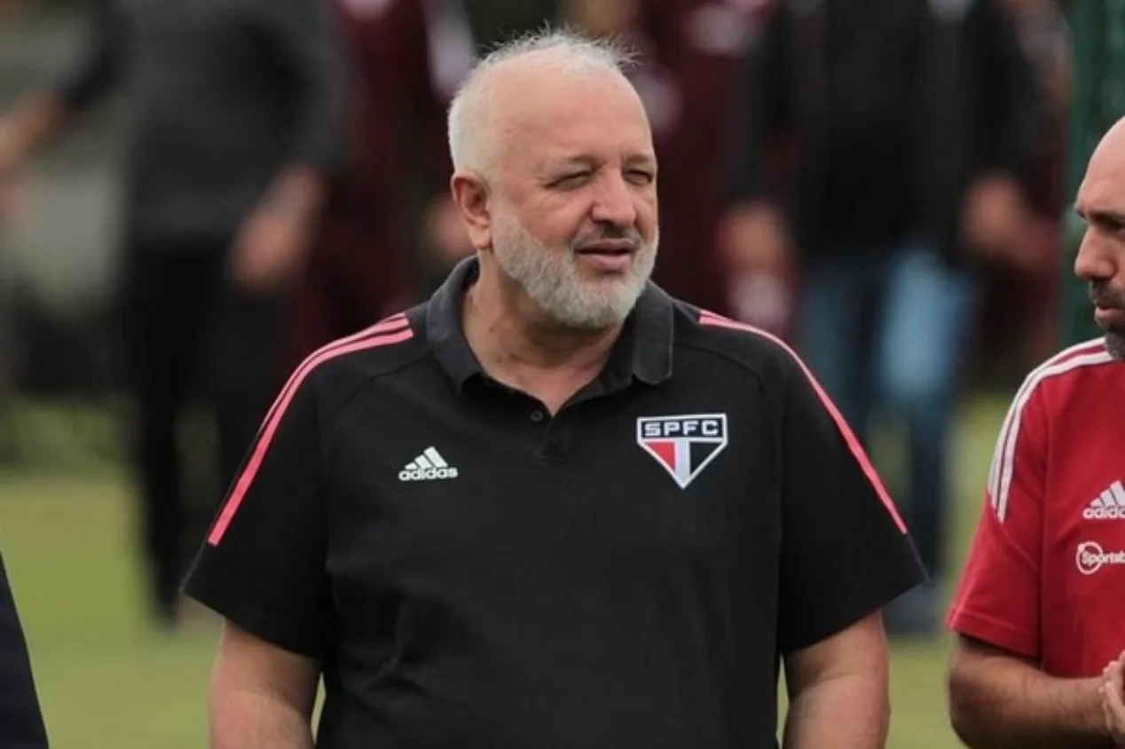 Diretor do SPFC pede desculpas a Abel Ferreira por ofensas ao técnico do Palmeiras