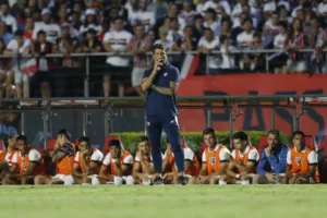 Arnaldo Ribeiro analisa possível demissão de Carpini no SPFC