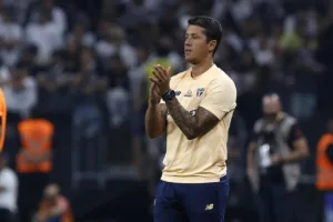 Números de Carpini no SPFC superam os de Dorival Júnior