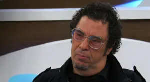 Casagrande aponta atacante diferenciado no futebol brasileiro