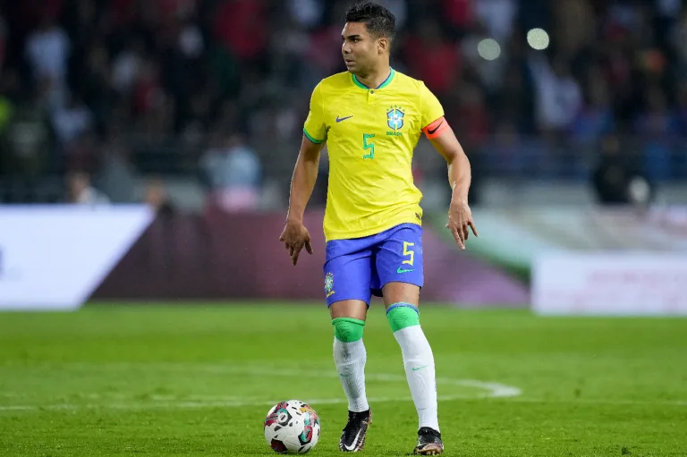 Arnaldo Ribeiro alerta Casemiro sobre vaga na seleção brasileira: “Concorrência jovem”