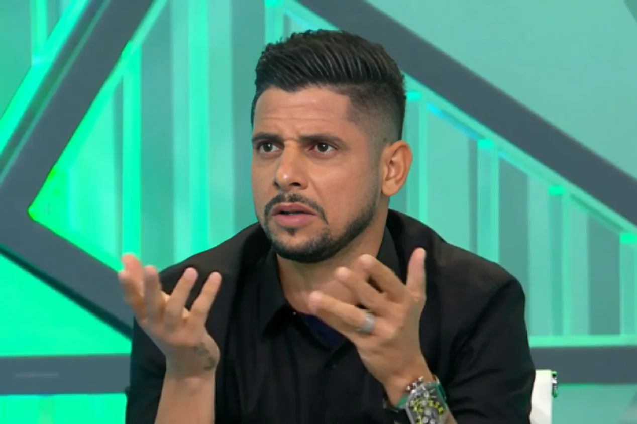 Cicinho aponta o melhor treinador do futebol brasileiro hoje: “110%”