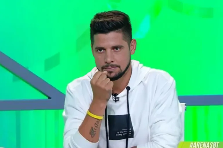 Cicinho provoca Corinthians após eliminação no Paulistão