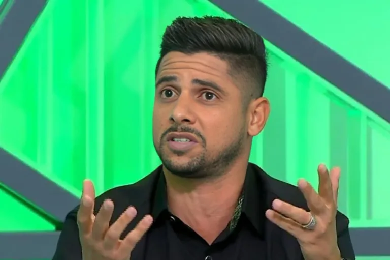 Cicinho discorda de ex-árbitra sobre pênalti em SPFC x Palmeiras: “Só um ângulo”