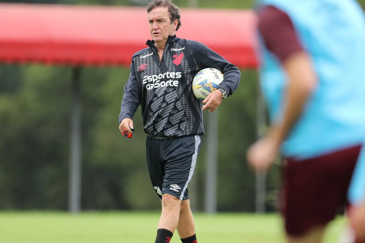 Mauro Cezar comenta chegada de Cuca ao Athletico