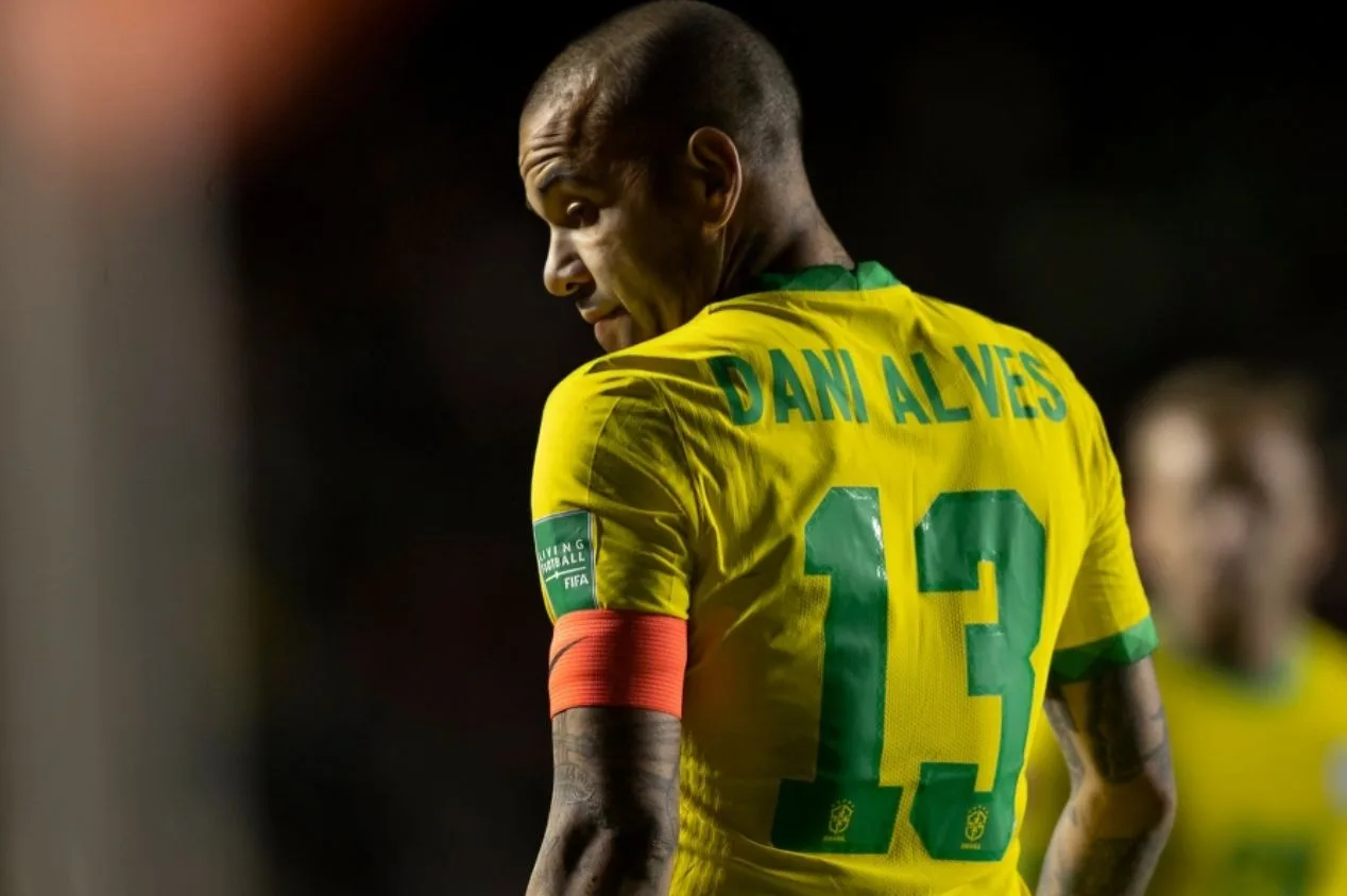 Vampeta lamenta condenação de Daniel Alves: “Torci para que fosse mentira”