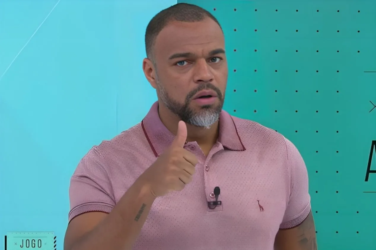 Denílson se impressiona e vê time “embaçado” no futebol brasileiro hoje