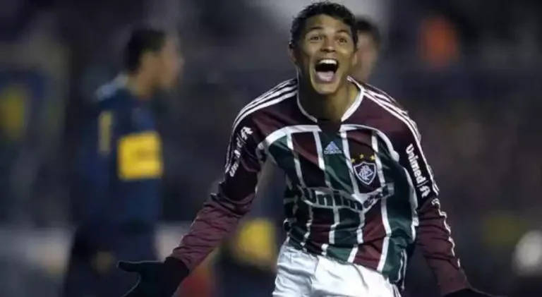 Fluminense aguarda julho para negociar com Thiago Silva