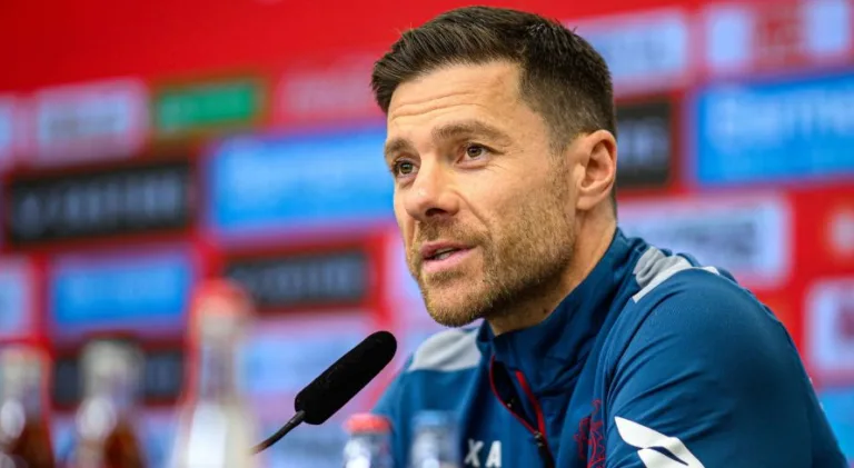 Bayer Leverkusen terá Xabi Alonso para a próxima temporada